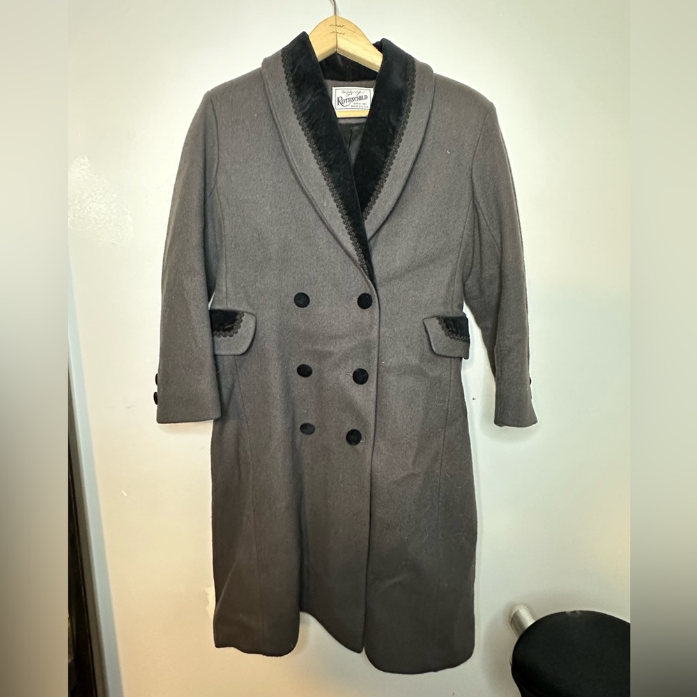 29yr old Rothchild peacoat, size 8 Grey. Worn once Christmas. Great condition.